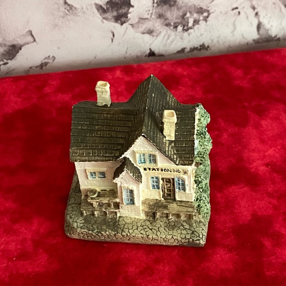 Collectible Vintage Pony Express Station No. 9 Miniature - Picture 6 of 7